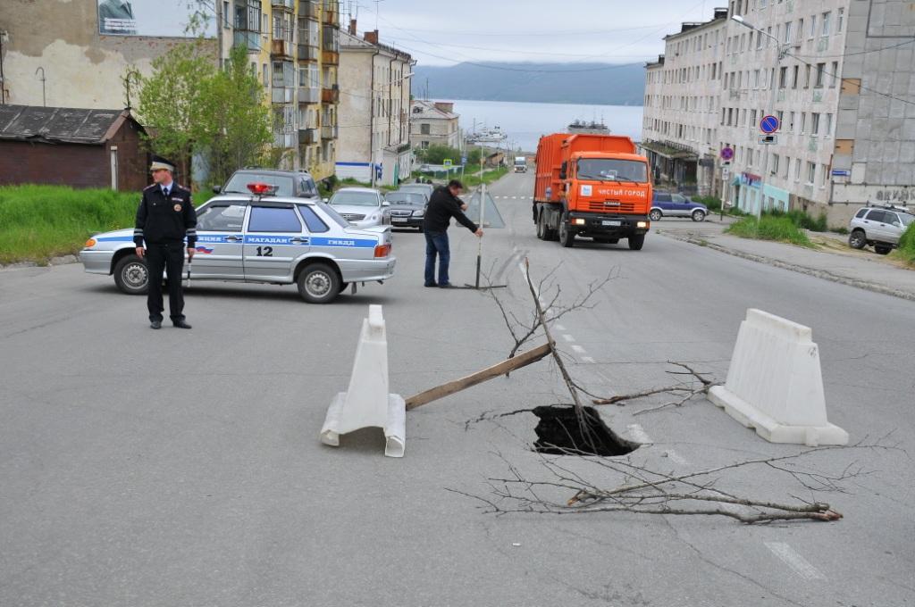Обвал асфальта по  дороге на Марчекан Пресс-служба мэрии Магадана