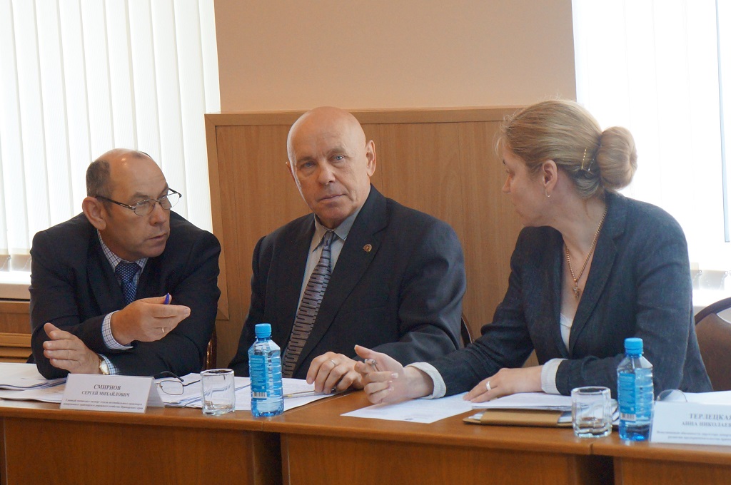 Круглый стол по вопросам перевозки пассажиров и багажа легковыми такси