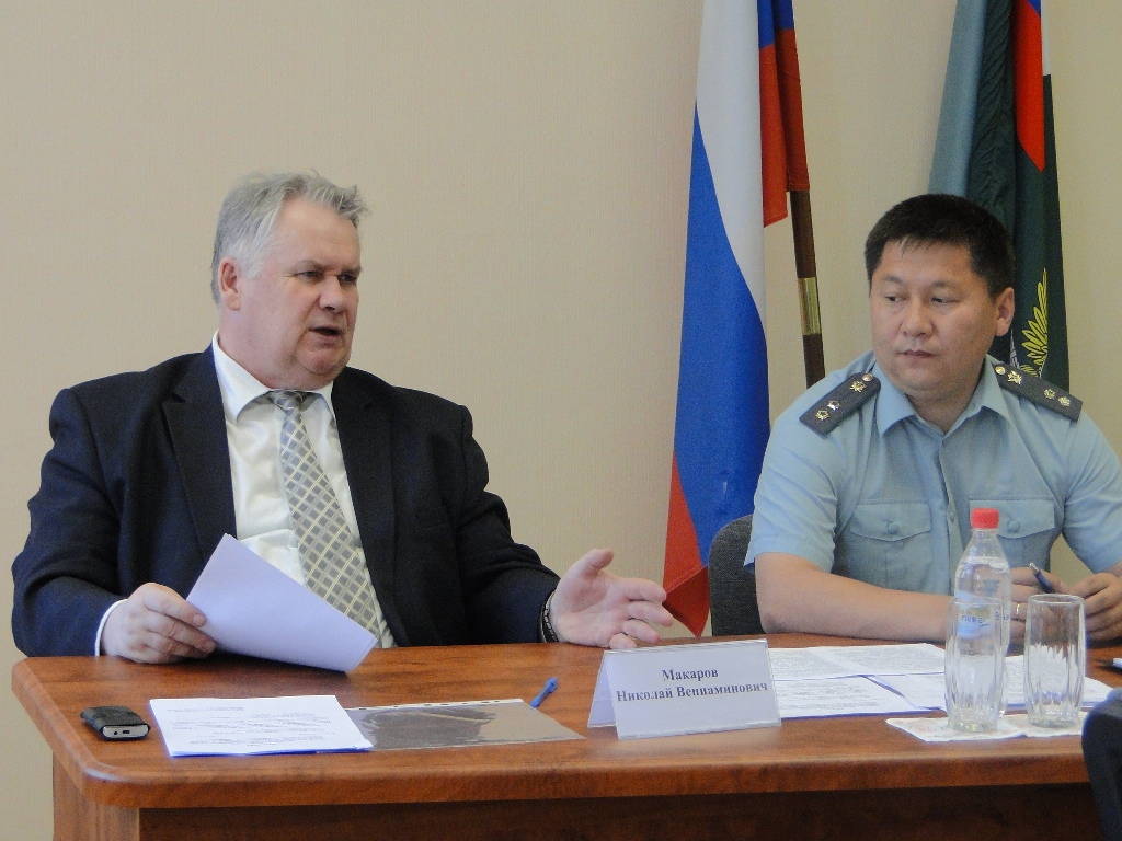 Николай  Макаров и Баясхалан Дамдинжапов Пресс-служба УФССП России по ЕАО