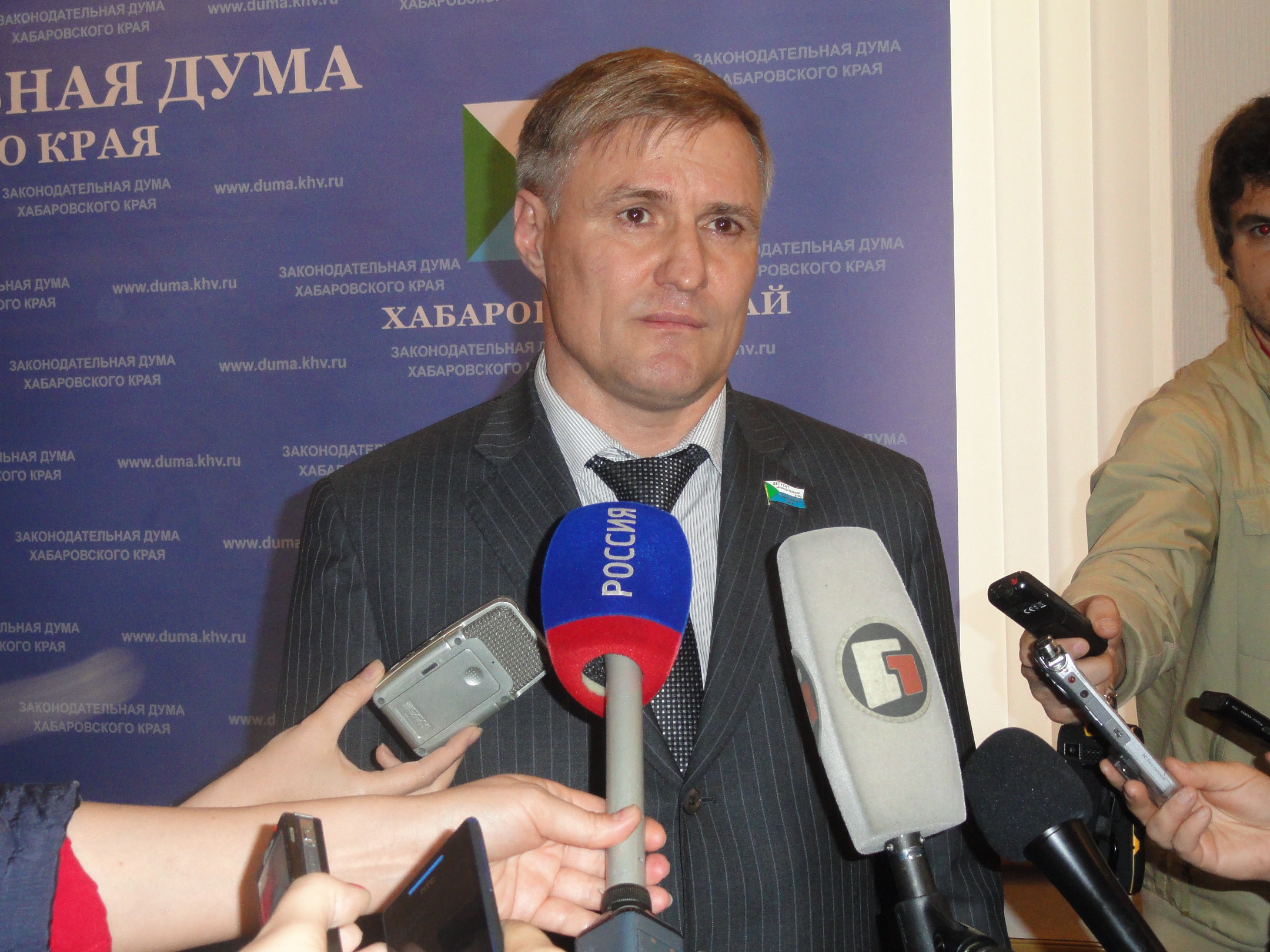 Мы не будем затягивать вопрос о выходе Резника из ЕР — политсовет ЕР в Хабаровском крае  Ко Виктория, ИА AmurMedia