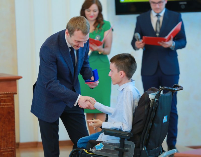 Выпускников ЕАО чествовали в Большом зале регионального правительства  департамент пресс-службы губернатора и правительства ЕАО