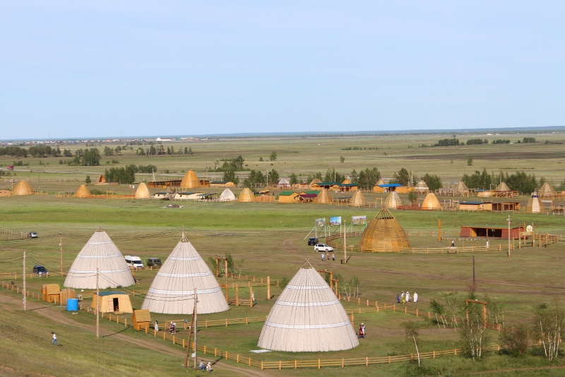 Международный фестиваль "Встреча шедевров ЮНЕСКО на Земле Олонхо" стартовал в Якутии