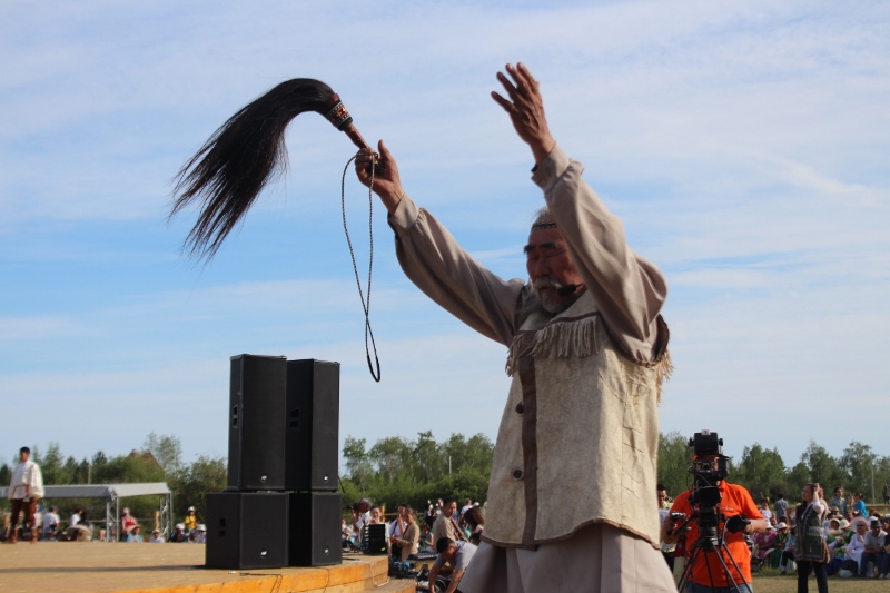 Международный фестиваль "Встреча шедевров ЮНЕСКО на Земле Олонхо" стартовал в Якутии