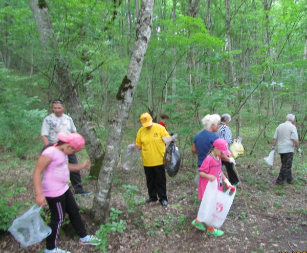 Справедливороссы Абинского района Кубани устроили субботник в уникальном уголке природы  kuban.spravedlivo.ru
