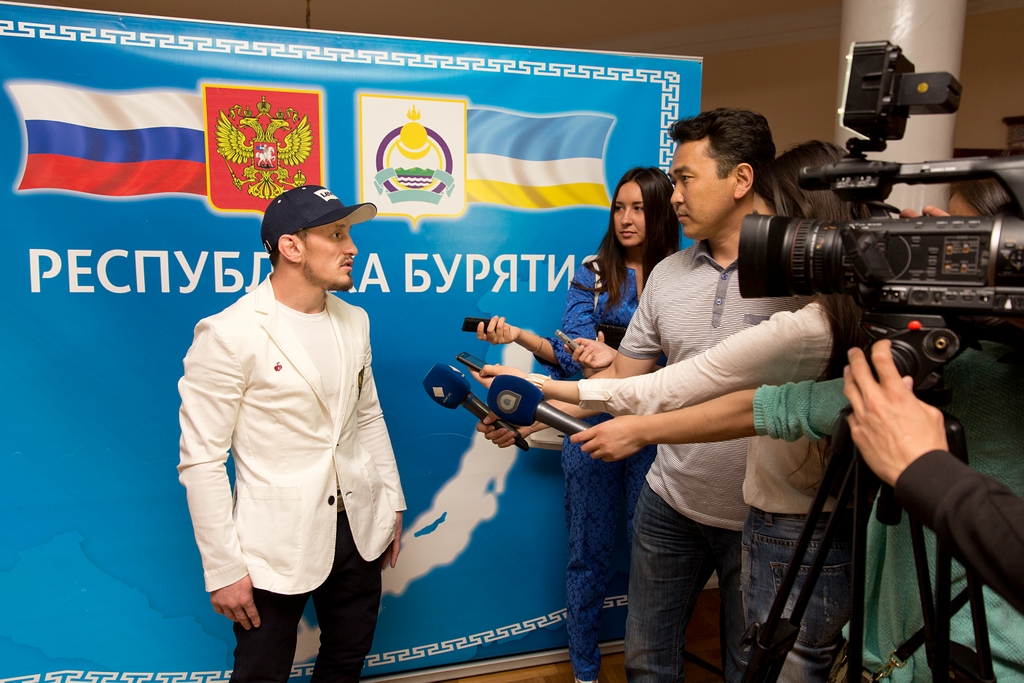 Александр Богомоев останется дома Александра Данилова, UlanMedia