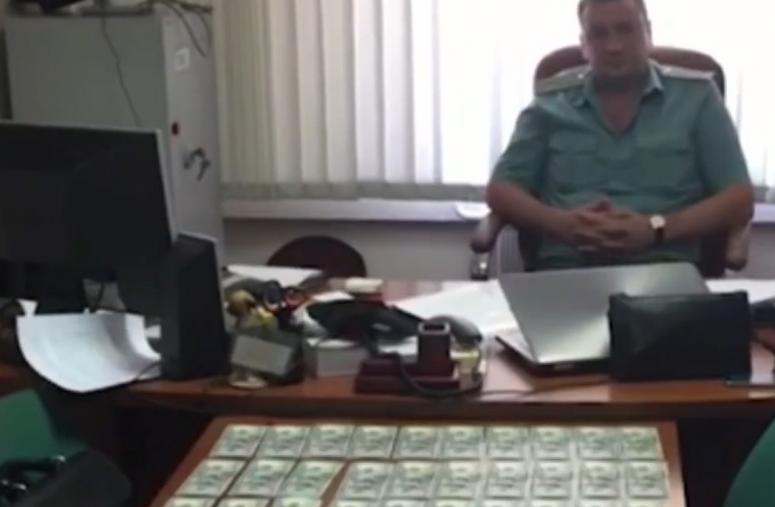 Руслана Синяговского подозревают в получении взятки Скриншот с сайта russia.tv