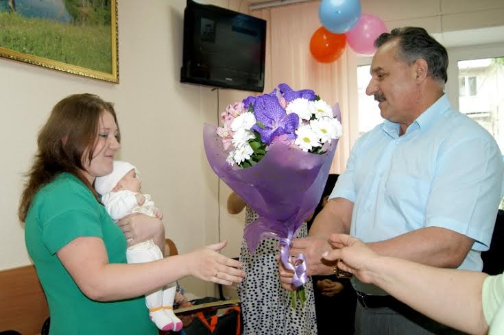 Девятитысячный сертификат на маткапитал вручили в ЕАО  пресс-служба ГУ-ОПФ РФ по ЕАО