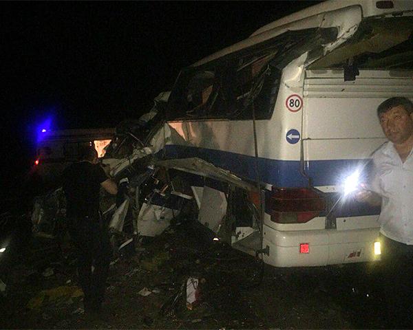 Грузовик врезался в пассажирский автобус  группа &quotМой Дербент Плюс&quot &quotВКонтакте&quot