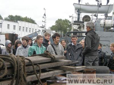 Школьники знакомятся с экологическими предприятиями Владивостока Администрация Владивостока
