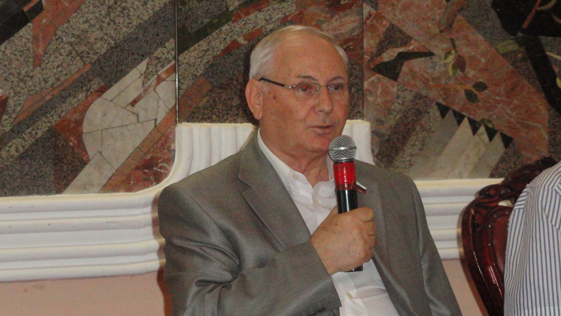 Резник на пресс-конференции в Хабаровске: На Максима Поличку я обиды не держу Врио руководителя ХРО Партии Роста уже встретился с Борисом Резником и поговорил об общей работе  