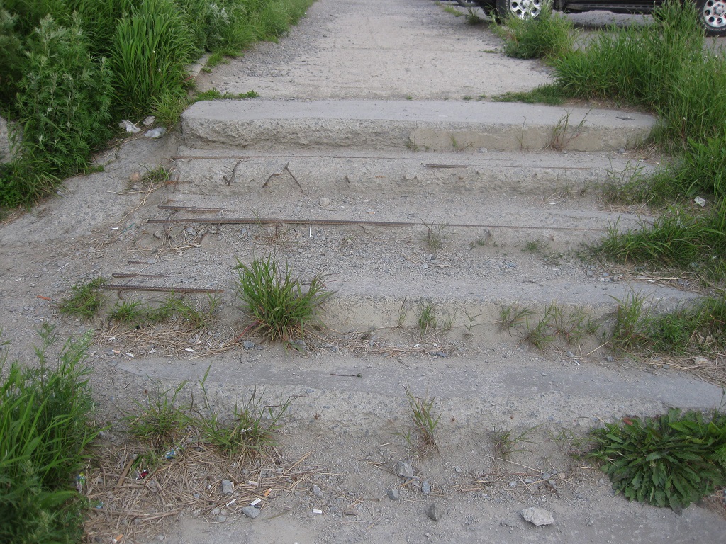 Пешеходная зона на улице Билибина