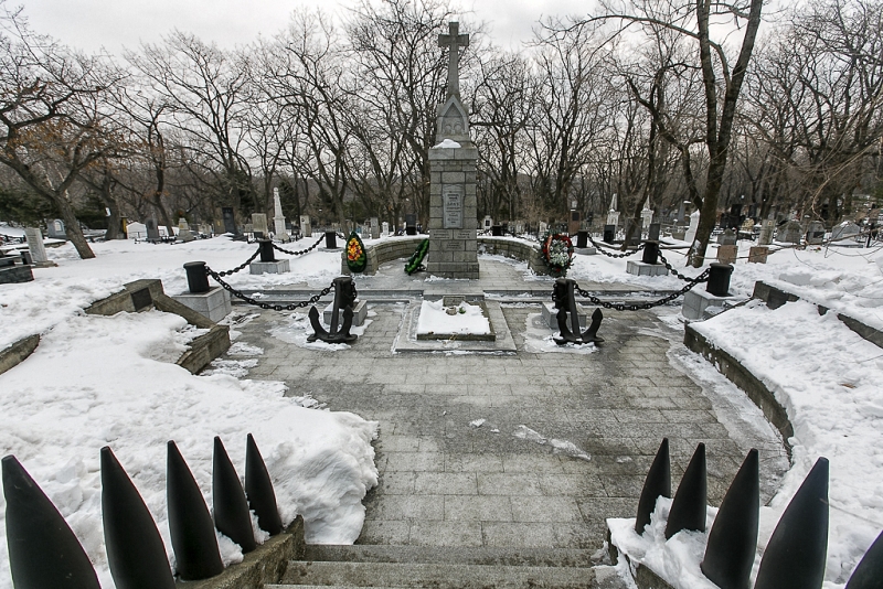 Морское кладбище