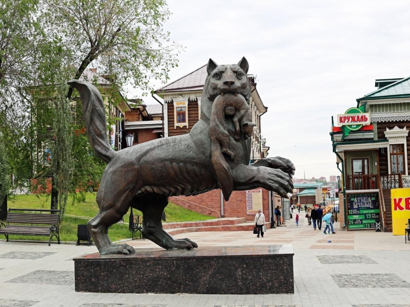 Памятник бабру в Иркутске Мария Оленникова, IrkutskMedia