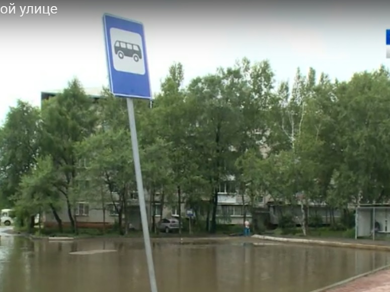 Битву со стихией проиграли жители утонувшей улицы Озёрной в Биробиджане