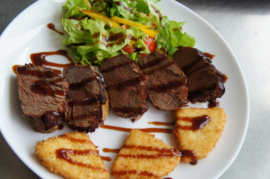 Телятина с жареным адыгейским сыром – рецепт для тех, кто хочет удивлять  ИА ЕАОMedia 