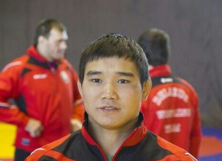 Владислав Андреев wrestling.com.ua