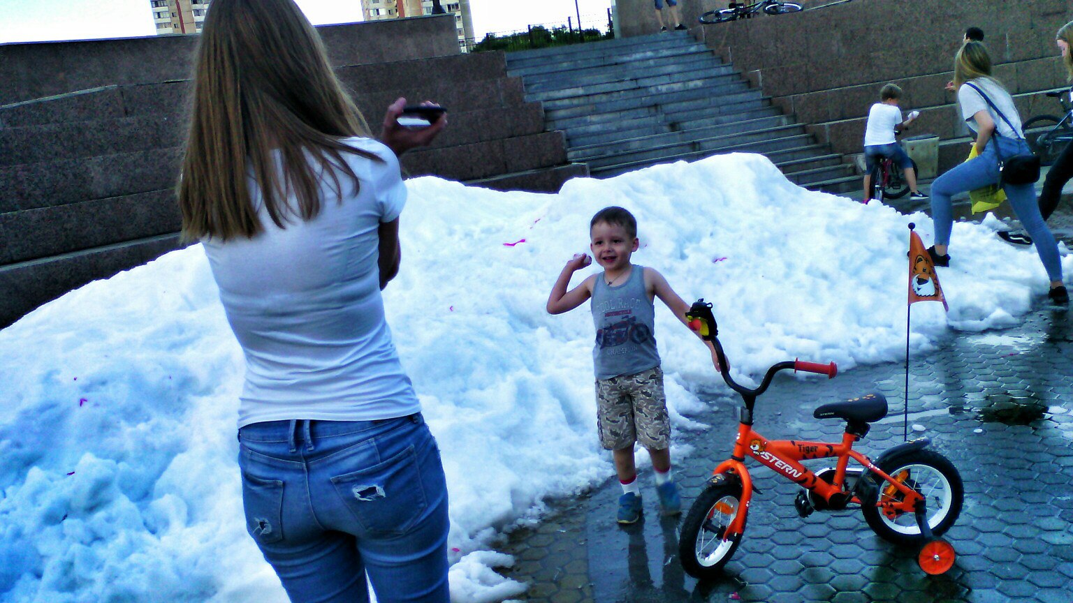 Снег на голову: Хабаровчане нырнули из лета в зиму Светлана Шульга