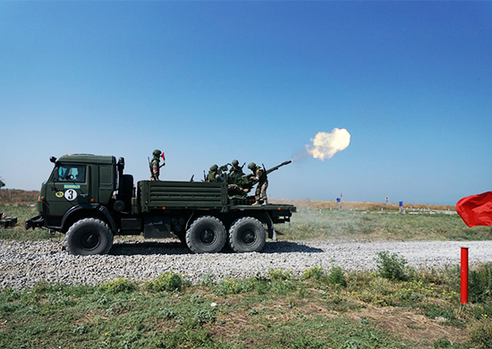 Российские военные победили в международном конкурсе "Чистое небо" в Ейске