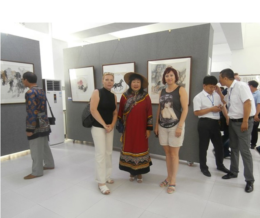 Картины художников из ЕАО восхитили жителей Поднебесной на международной выставке в Китае С сайта городской Думы