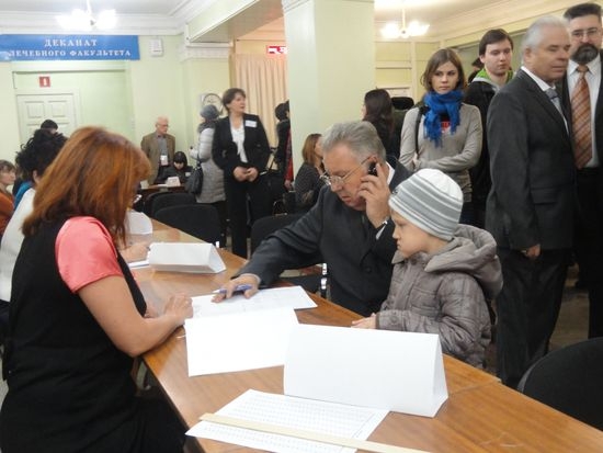 Виктор Ишаев на парламентские выборы в 2011 году пришел вместе с внуком  Алла Шпарейчук