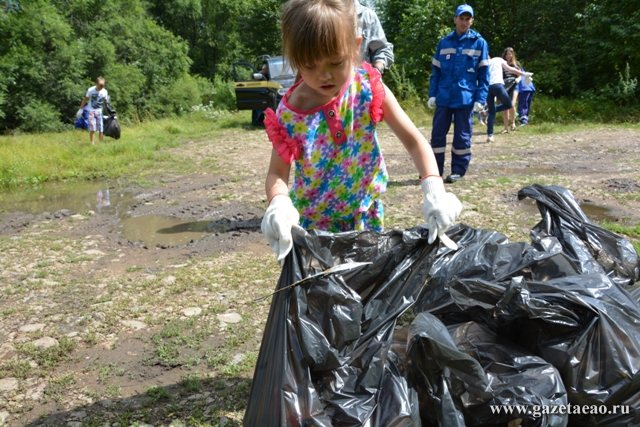 Эко-квест на берегу реки Хинган в ЕАО устроили облученским школьникам нефтетранспортники Алексей Зливко, газета &quotБиробиджанская звезда&quot