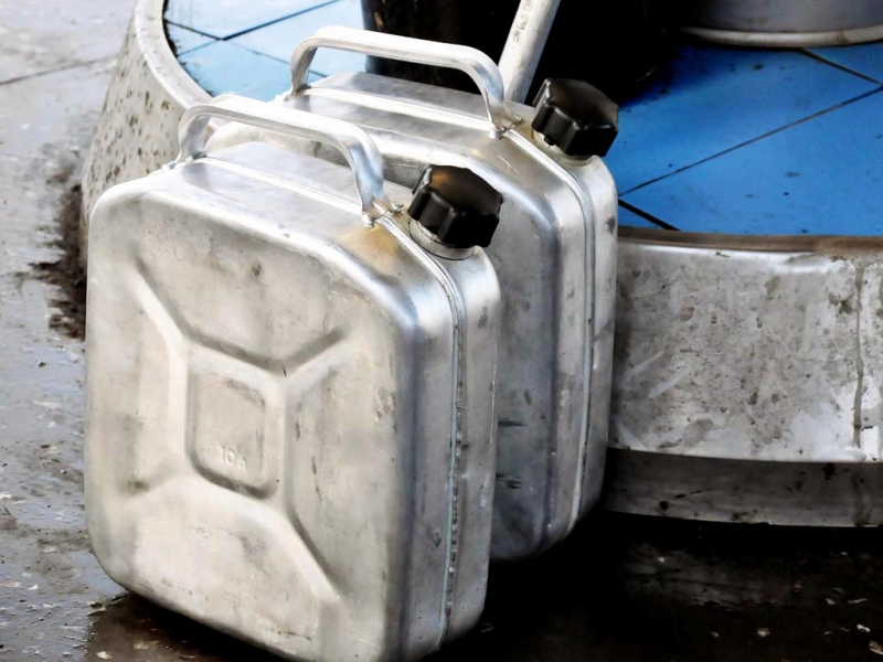 Канистры Оленникова Мария, IrkutskMedia