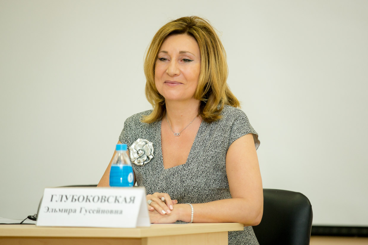 Эльмира Глубоковская на встрече с приморскими врачами  Александр Ратников, РИА PrimaMedia