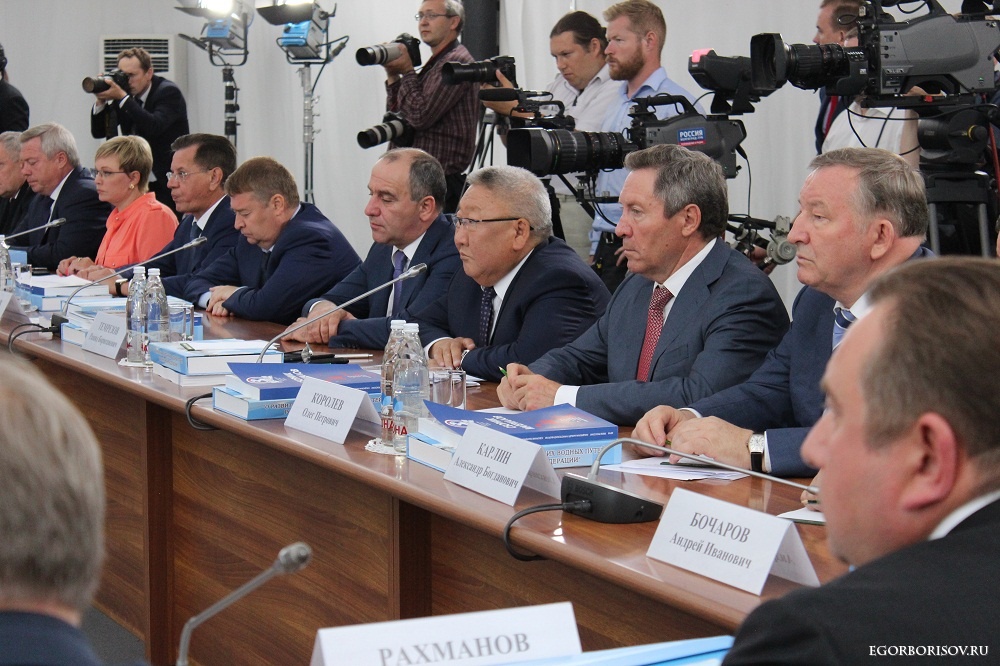 Обновление речного флота является наиболее серьезной проблемой в Якутии с официального сайта главы