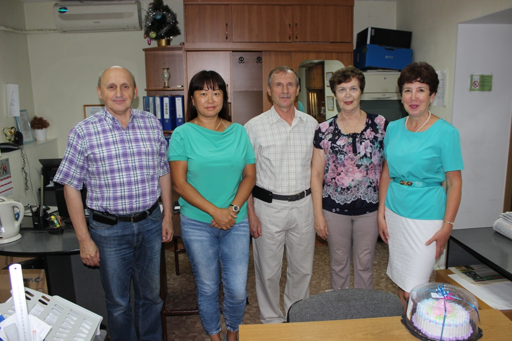 Депутаты биробиджанской Думы поздравили ветеранов городского ТВ с 25-летием телестудии birduma.ru