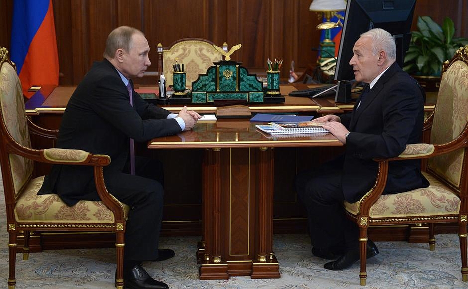 Рабочая встреча с губернатором Магаданской области Владимиром Печеным kremlin.ru