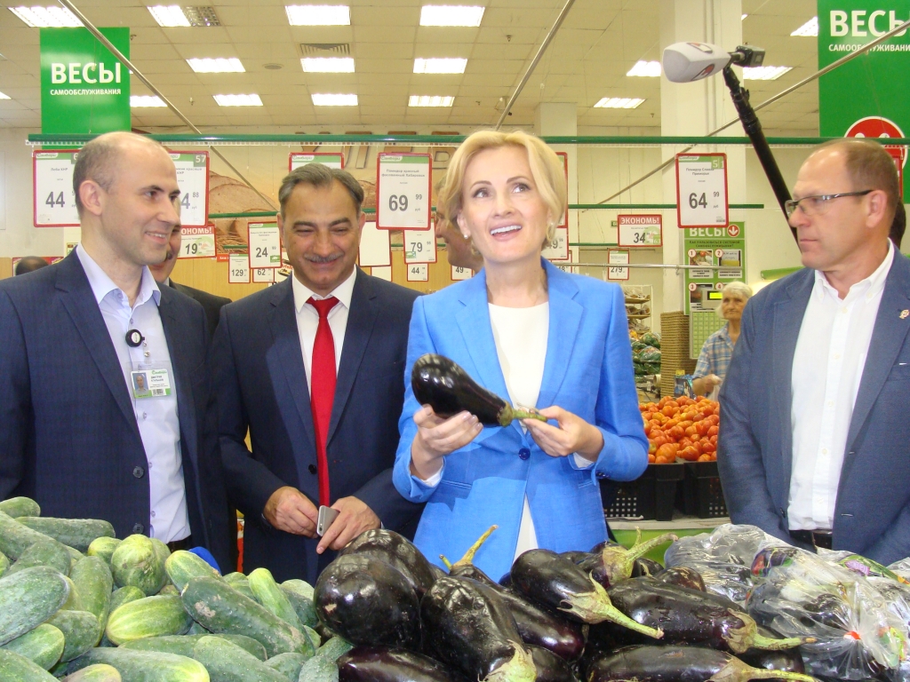 Твердые и упругие баклажаны в хабаровском "Самбери" обрадовали Ирину Яровую