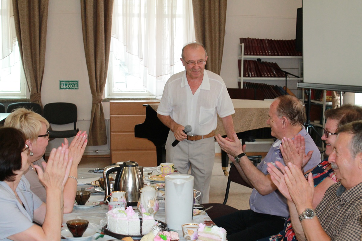 Встречей с израильским ученым открыли новый сезон члены клуба &quotЖивая книга&quot в Биробиджане областная универсальная научная библиотека им. Шолом-Алейхема 