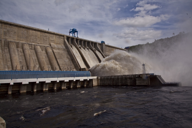Бурейская ГЭС снижает расход воды через гидроузел  пресс-служба компании 