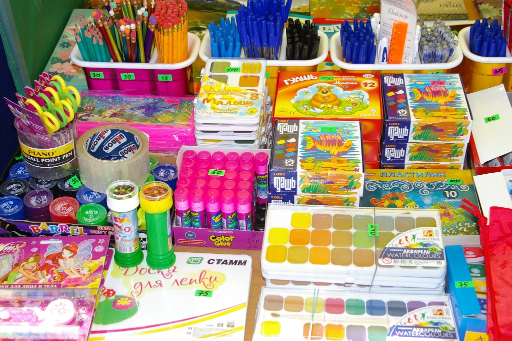 Собери ребенка в школу: обзор цен школьного базара от ИА ЕАОMedia Ирина Рассказова