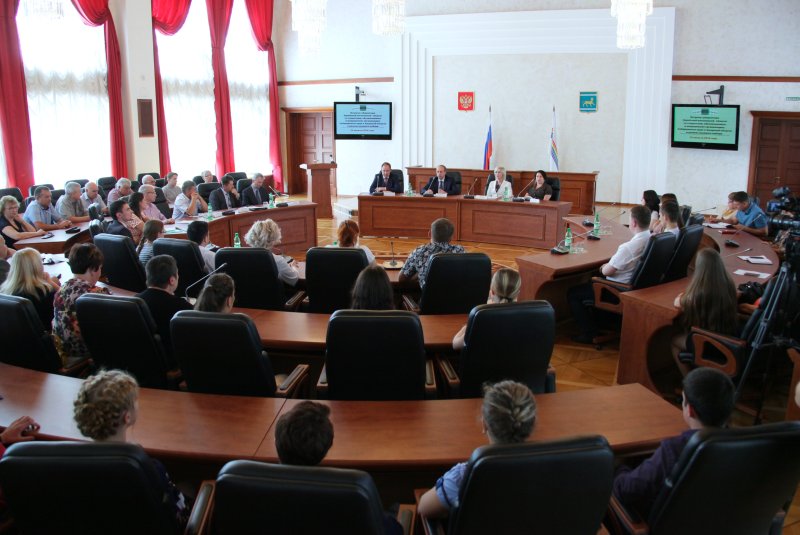 Встреча губернатора ЕАО и студентов медвузов