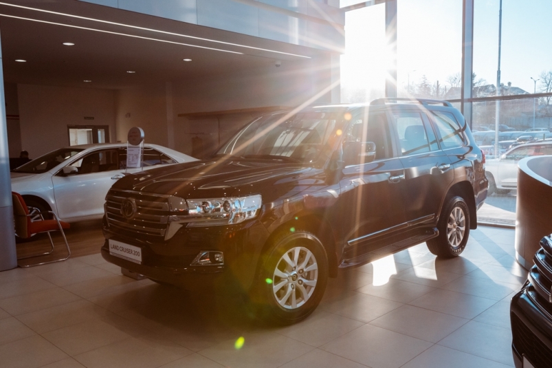 Toyota Land Cruiser 200 ИА PrimaMedia