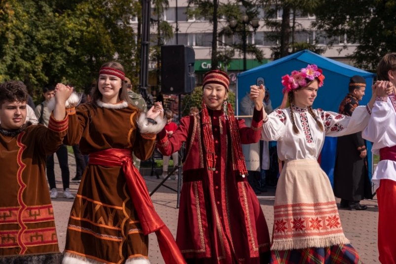 В День народного единства в Иркутской области пройдёт митинг-концерт, хоровая акция и "Ночь искусств" Правительство Иркутской области