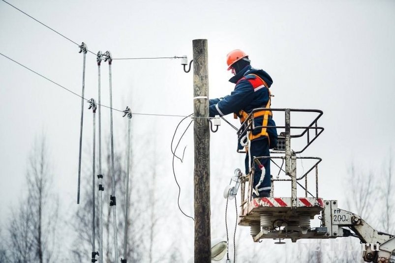 Работы обещают закончить до конца дня Минпром СК
