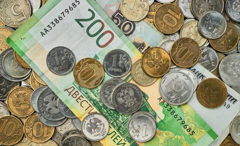 Аналитика ВТБ: к концу 2026 года объем рублевых сбережений вырастет в два раза freepik.com