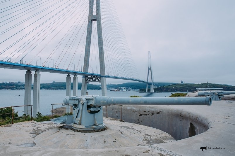Новосильцевская батарея и мост на остров Русский (Владивосток) ИА PrimaMedia