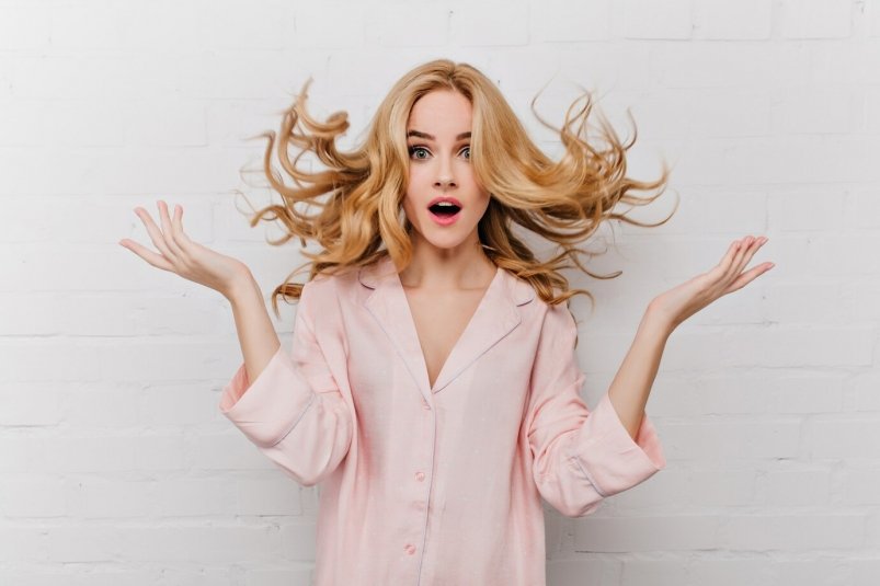 Эти 4 стрижки на средние волосы сбрасывают сразу 5 лет - для женщин старше 40 лет freepik.com