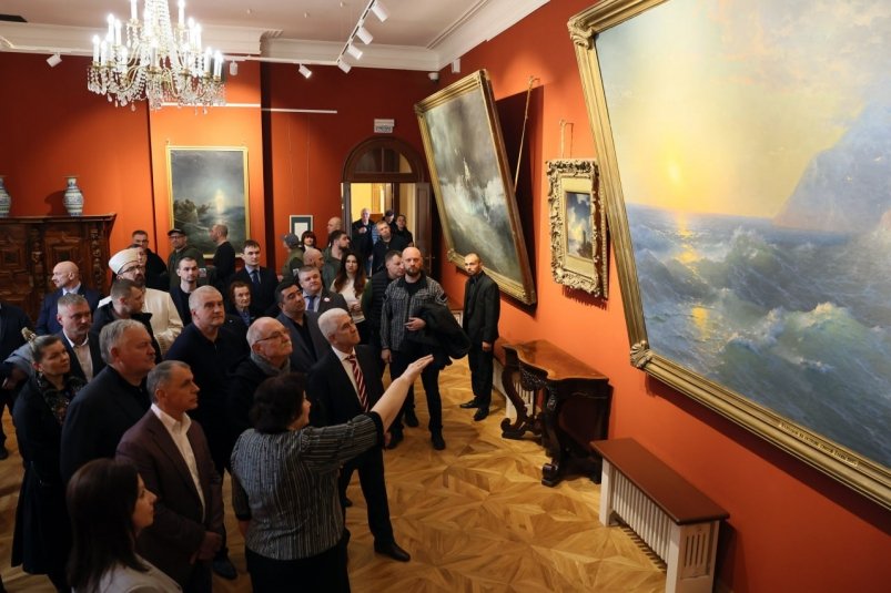 Экспозиция главного корпуса открылась в галерее имени Айвазовского в Феодосии Правительство Крыма