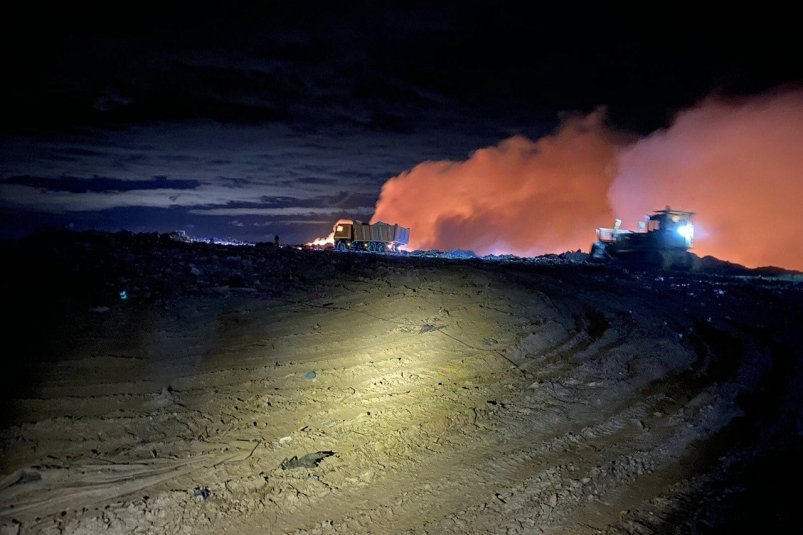 Пожар на городской свалке в Углегорске пресс-служба ГУ МЧС России по Сахалинской области