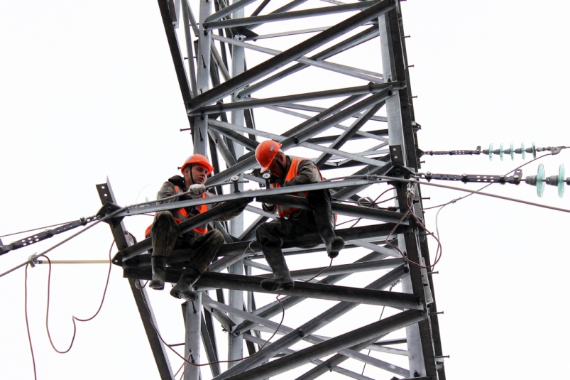Правительство РФ упростило процедуру подключения предприятий к электросетям Источник