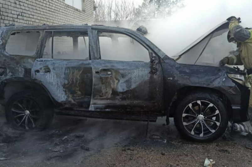 Сгоревший в Благовещенске Toyota Land Cruiser 200 МЧС России по Амурской области