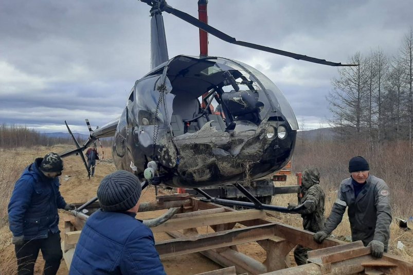 Разбившийся вертолёт из телеграм-канала Восточного МСУТ СК России