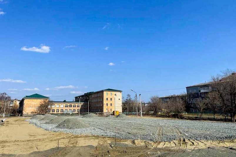 Строительство нового школьного стадиона в Находке пресс-служба администрации НГО