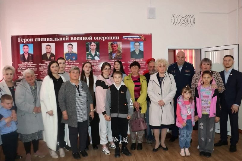 Мемориал героям спецоперации открылся в школе села Корсаковка пресс-служба Думы УГО