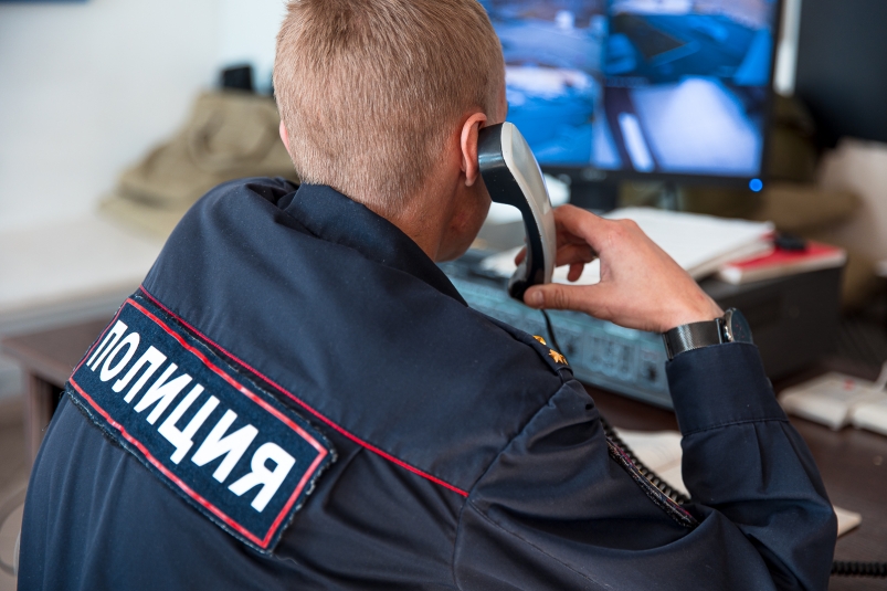 Полиция, телефон, дежурная часть Илья Аверьянов, ИА PrimaMedia