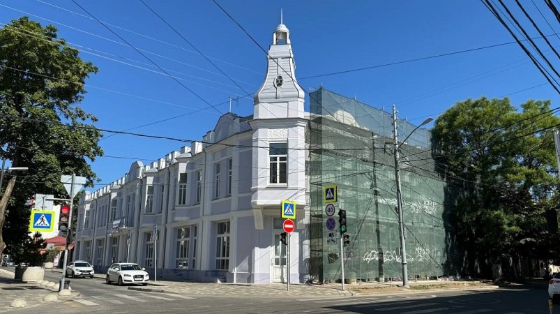 Стало известно, когда завершат ремонт женской гимназии Хрусталёвой в Краснодаре Пресс-служба администрации Краснодара